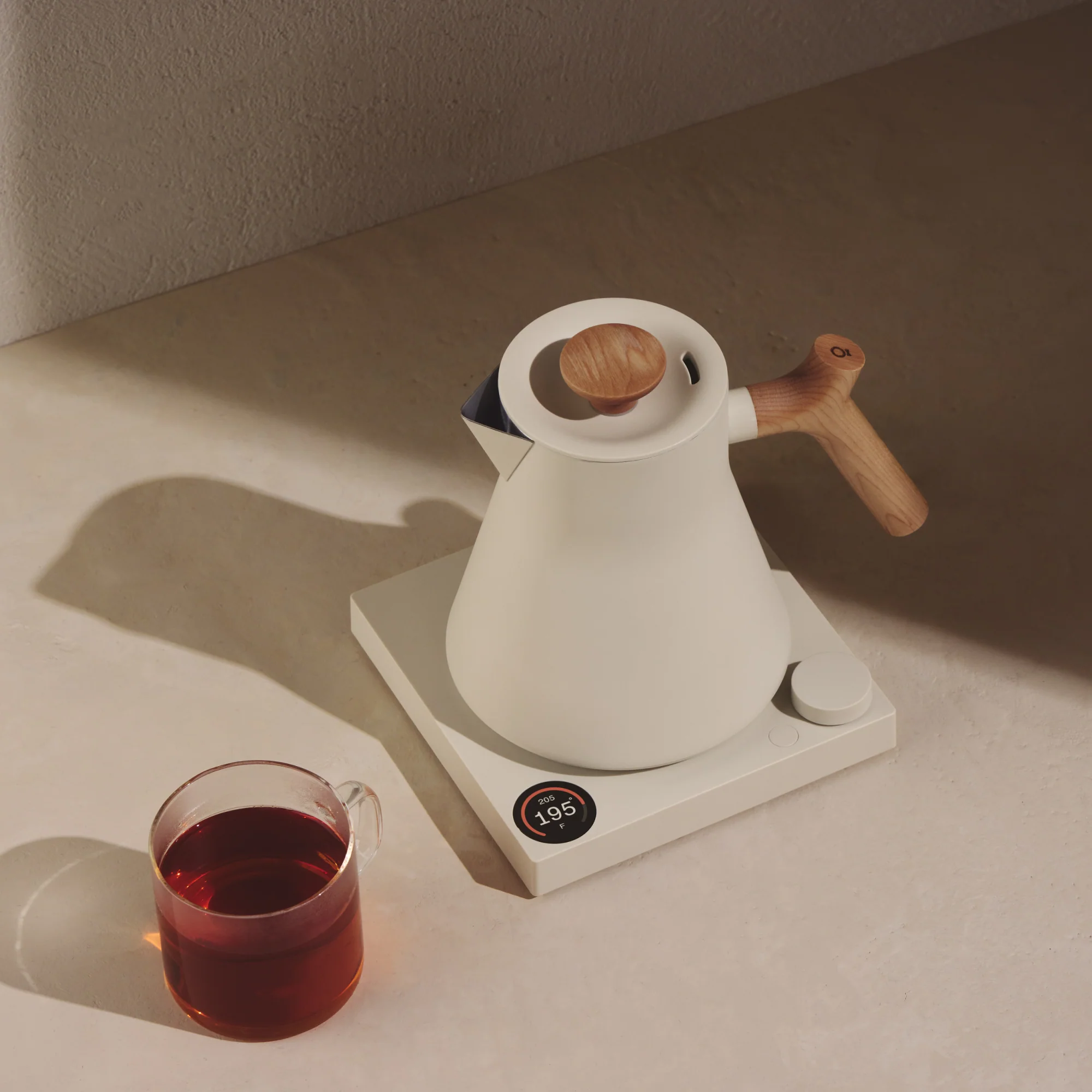 Corvo EKG Electric Kettle view 2